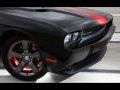 Dodge Challenger,  купе,  2013 г. в.,  автомат,  3,6 л,  цвет:  желтый в городе Москва, фото 1, Московская область