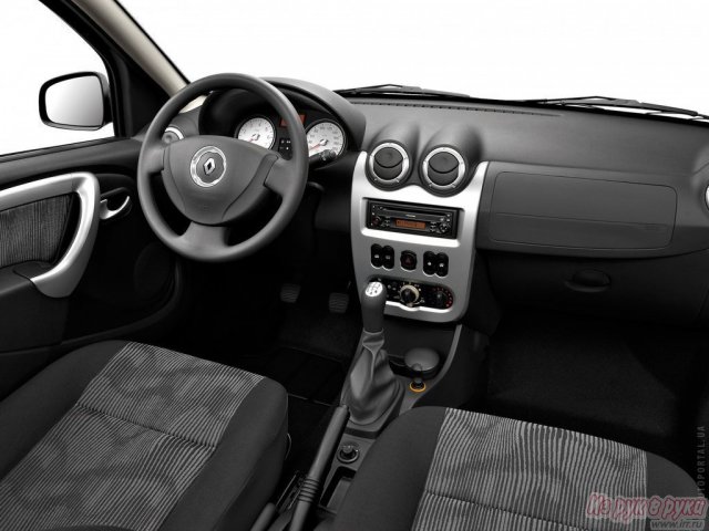 Renault Logan,  седан,  2013 г. в.,  механическая,  1.4 л,  цвет:  серебристый металлик в городе Набережные Челны, фото 4, Renault