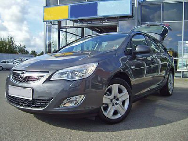 Продается автомобиль Opel Astra 2012 года в городе Москва, фото 3, стоимость: 795 500 руб.