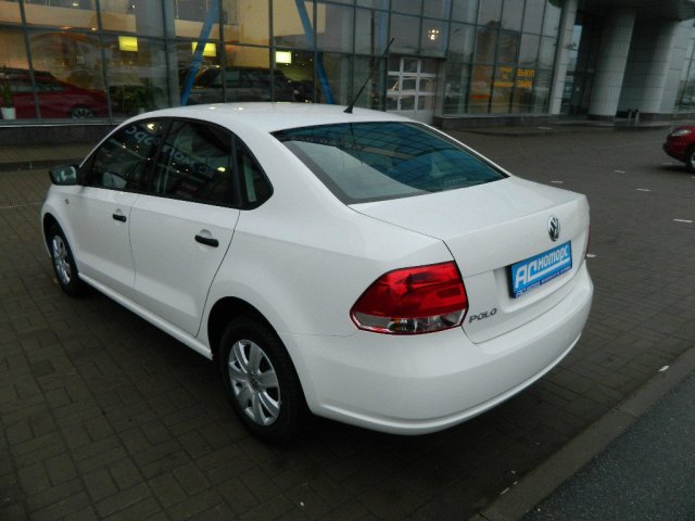 Продаётся Volkswagen Polo 2013 г. в.,  1.6 см3,  ,  цвет:  белый в городе Санкт-Петербург, фото 6, Volkswagen