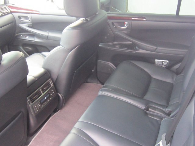 Продается автомобиль Lexus LX 570 2011 года в городе Москва, фото 1, стоимость: 3 340 000 руб.