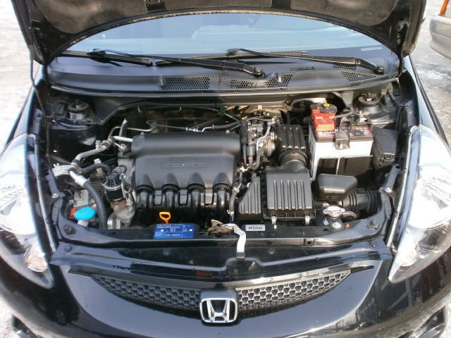 Продается Honda Jazz,  цвет:  черный,  двигатель: 1.3 л,  83 л. с.,  кпп:  автомат,  кузов:  Хэтчбек,  пробег:  75400 км в городе Тольятти, фото 2, Honda