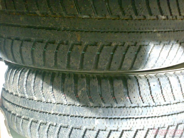 2 покрышки в городе Владимир, фото 1, стоимость: 1 300 руб.