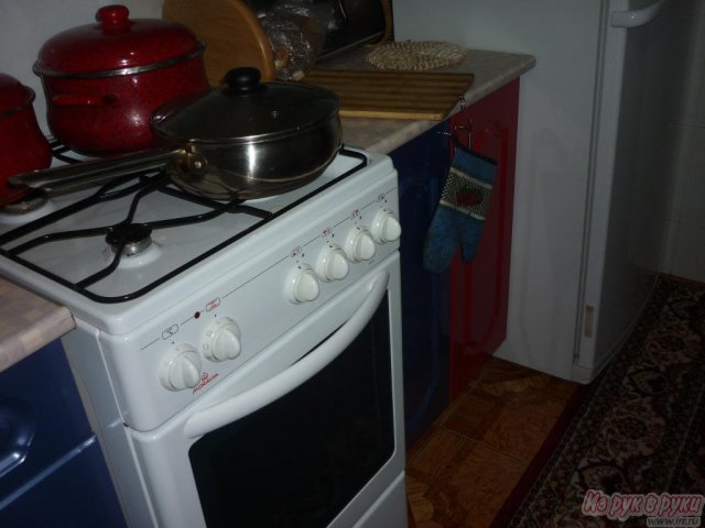 Кухонный гарнитур+барная стойка+вытяжка в городе Чебоксары, фото 3, стоимость: 25 000 руб.