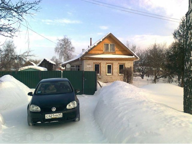 Бревенчатый облицованный кирпичом благоустроенный дом в черте города в городе Зубцов, фото 1, стоимость: 3 500 000 руб.