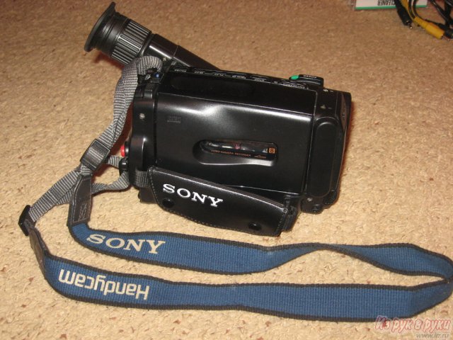 Продам:  видеокамера Sony CCD-TR330E в городе Тольятти, фото 1, стоимость: 5 000 руб.