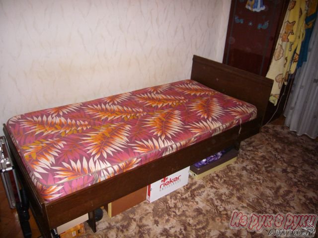 Кровать с матрасом в городе Краснодар, фото 1, стоимость: 1 500 руб.