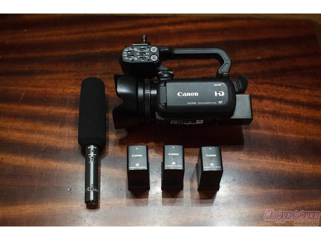 Продам:  видеокамера Canon XA10 в городе Ярославль, фото 1, Видеокамеры