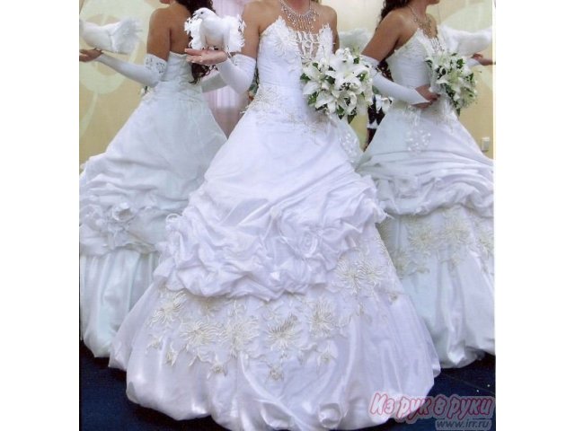 Свадебное платье в городе Ульяновск, фото 1, стоимость: 5 000 руб.