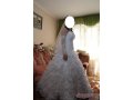 Продается свадебное плать белого цвета в отличном состоянии в городе Оренбург, фото 1, Оренбургская область