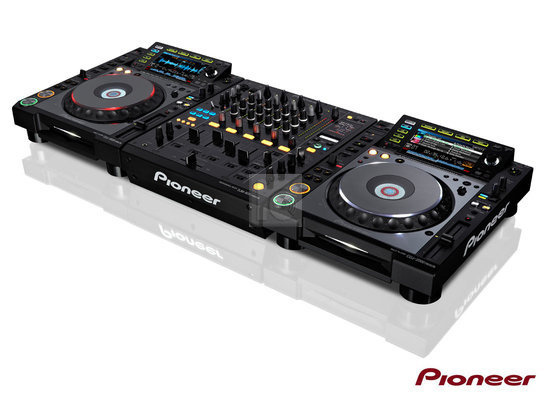 2 x PIONEER CDJ-2000 Nexus and 1 x DJM-2000 Nexus DJ MIXER    for just  $3400USD в городе Москва, фото 2, DJ оборудование