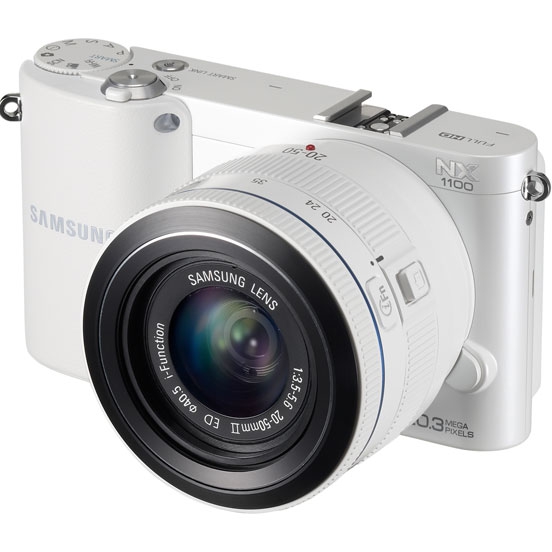 Samsung NX1100 kit 20-50 белый в городе Москва, фото 1, Московская область