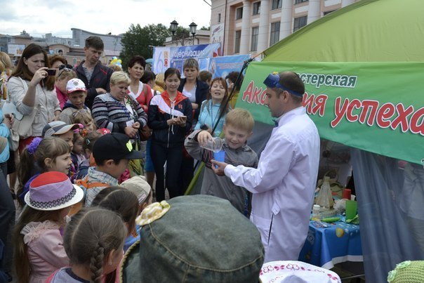 Научное шоу на любой праздник в городе Улан-Удэ, фото 5, телефон продавца: +7 (999) 999-99-99