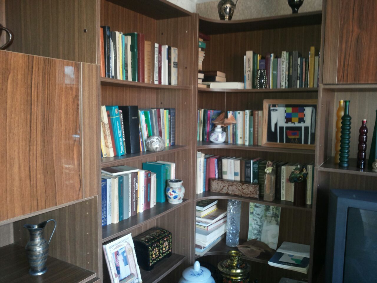 Продаю мебель для гостиной +2 дивана в городе Владикавказ, фото 6, телефон продавца: +7 (918) 836-24-88
