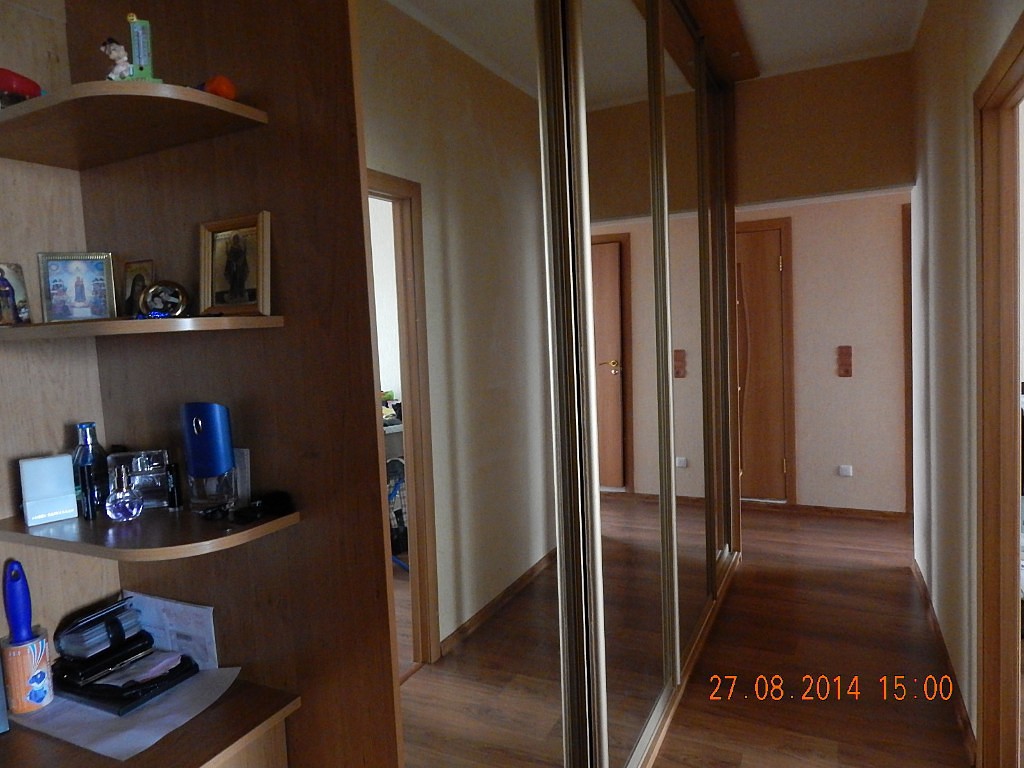 Продам прекрасную трехкомнатную квартиру в городе Сургут, фото 1, Ханты-Мансийский автономный округ