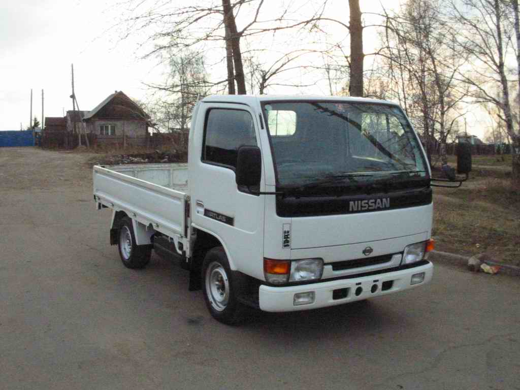 Дром купить ниссан атлас. Nissan Atlas 4wd 1995. Ниссан атлас 1997. Nissan Atlas 2. Ниссан атлас Грузовики 2т.