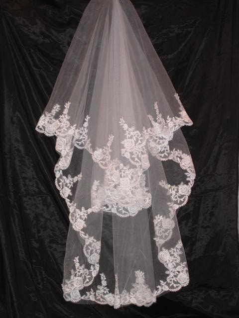 Свадебные  и вечерние платья в городе Нягань, фото 6, телефон продавца: +7 (908) 885-06-83