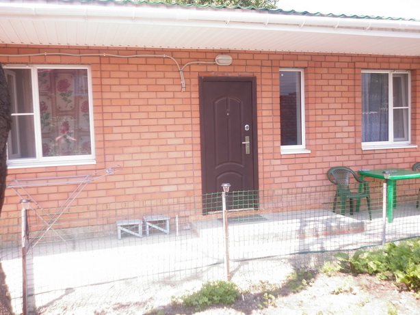 СДАЮ В Ейске ПОСУТОЧНО 1-2  КВАРТИРУ. дом. СОБСТВЕННИК в городе Ейск, фото 5, Краснодарский край