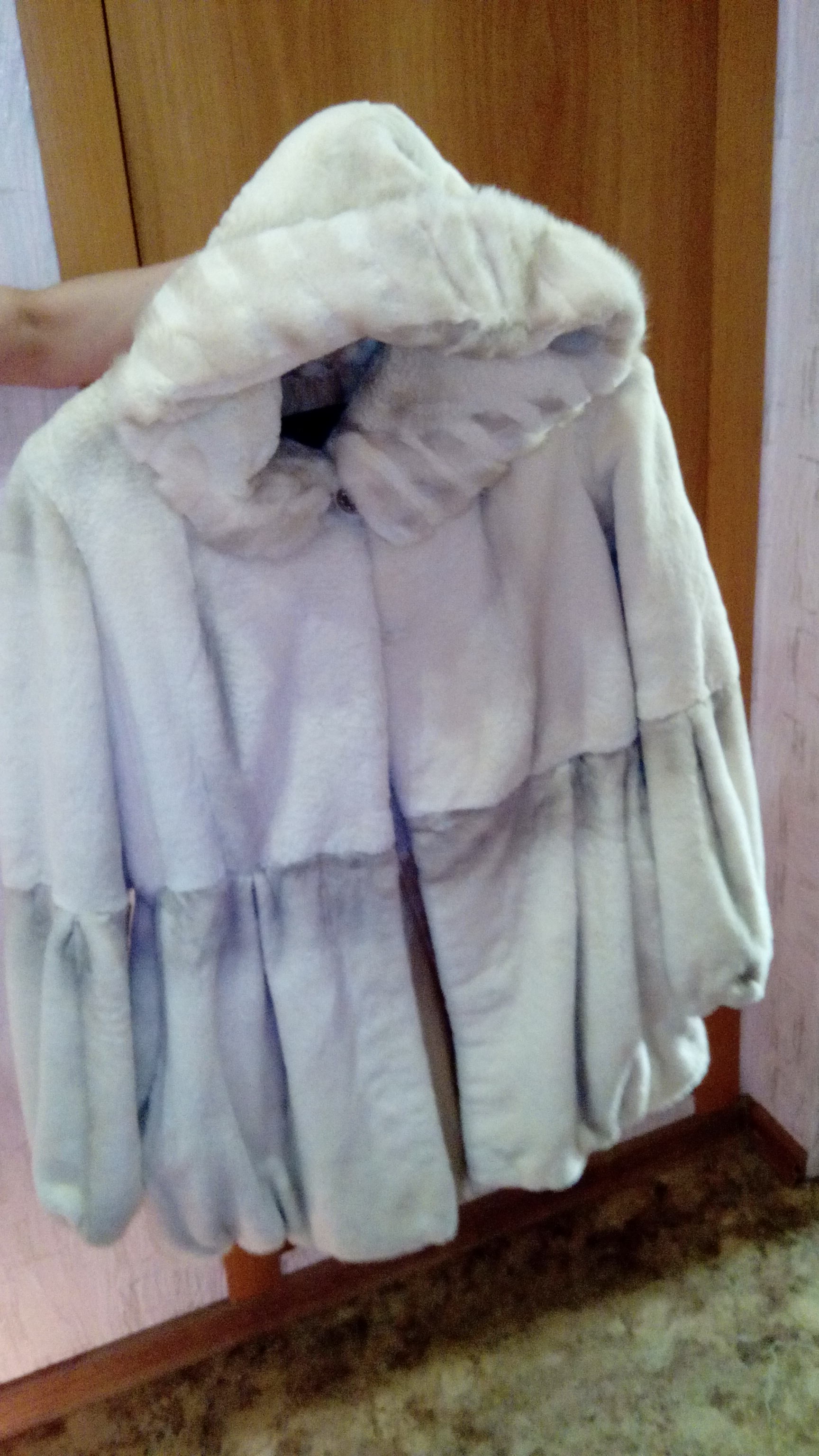 продам женские шубу пальто в городе Чебоксары, фото 1, Чувашия