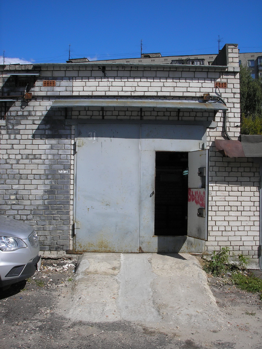 Сдам гараж кирпичный в ГК Романтик на ул. Ковровской, Нижегородский р-он в городе Нижний Новгород, фото 1, Нижегородская область