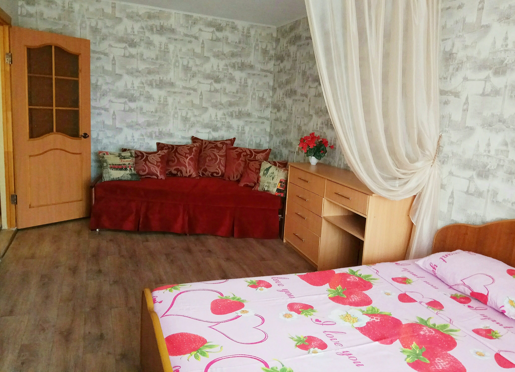 Сдам 1- комнатную квартиру (посуточно) в городе Магнитогорск, фото 2, телефон продавца: +7 (982) 348-55-27