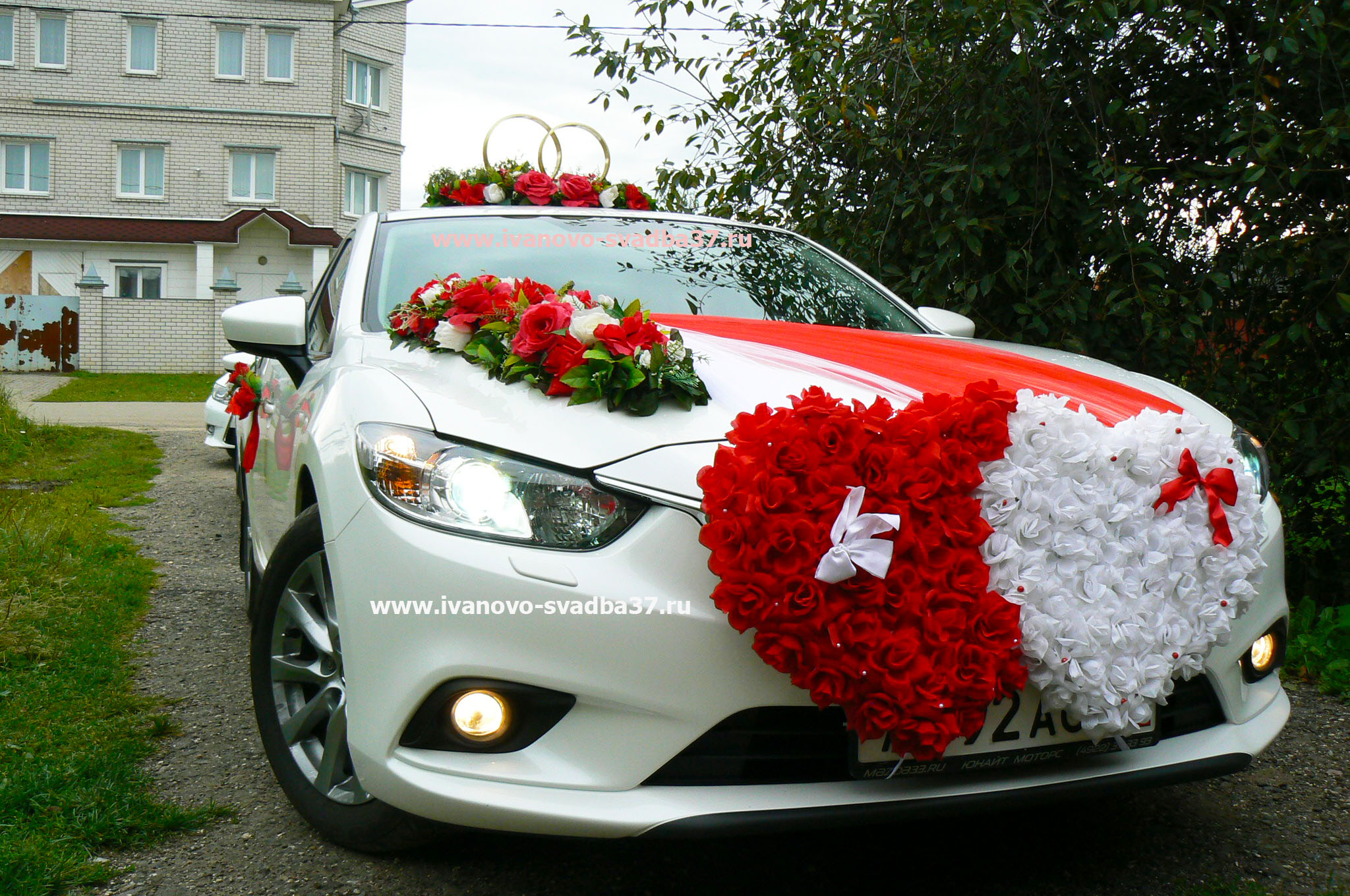 Свадебный кортеж Mazda-6 в городе Кострома, фото 1, Костромская область