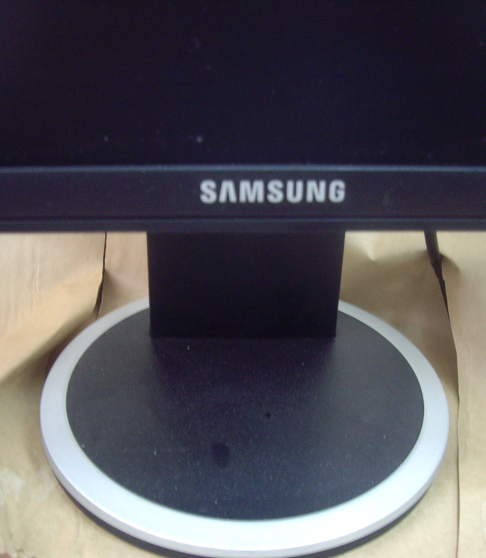 Монитор Samsung SyncMaster E1920NR б/у в городе Москва, фото 3, стоимость: 1 600 руб.