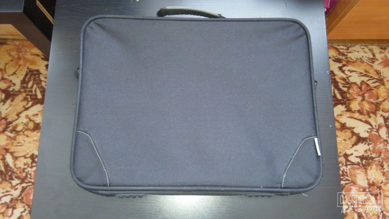 Продам сумку для ноутбука в городе Омск, фото 1, Компьютерные аксессуары