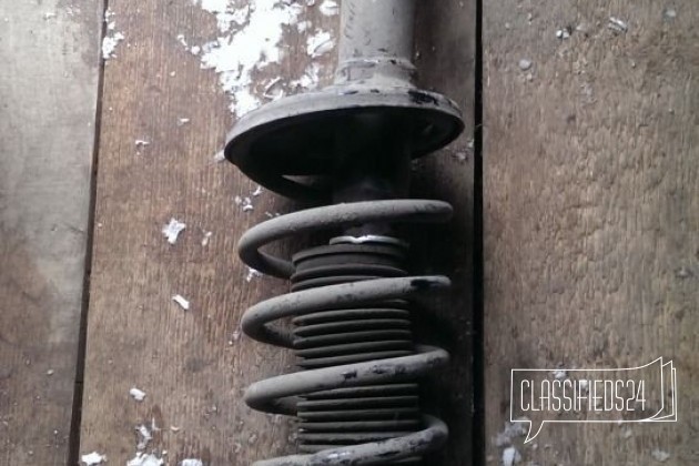 Стойка амортизатора задняя левая тойота карина 2 в городе Москва, фото 1, телефон продавца: +7 (926) 123-51-61