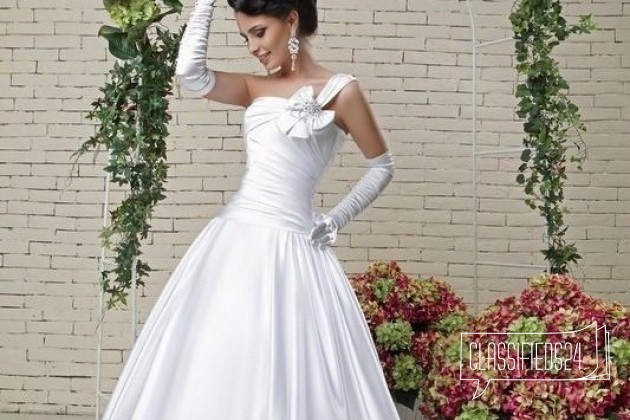 Атласное свадебное платье Нелли (Татьяна Каплун) в городе Ульяновск, фото 1, стоимость: 11 000 руб.
