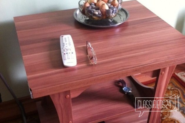 Новый кухонный стол идеальное состояние в городе Челябинск, фото 3, телефон продавца: +7 (909) 070-19-07
