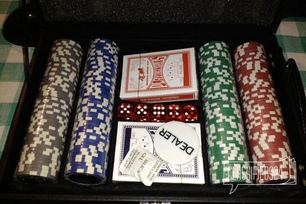 Продаю Покерный набор 200 фишек, в кожаном кейсе в городе Нижний Новгород, фото 2, Настольные игры