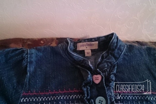 Продам джинсовое платье на девочку в городе Тюмень, фото 2, Платья и юбки