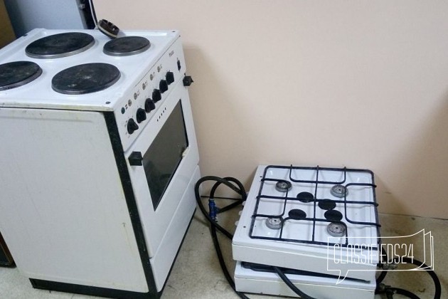 Плита с духовкой и газовые плиты 2 штуки в городе Улан-Удэ, фото 1, стоимость: 1 000 руб.