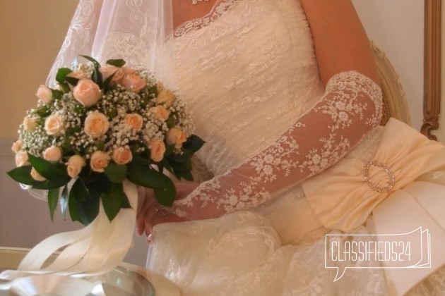 Свадебное платье б/у в городе Смоленск, фото 1, стоимость: 5 000 руб.