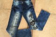 Стильные джинсы с модным принтом, новые, 122/128 в городе Хабаровск, фото 1, Хабаровский край