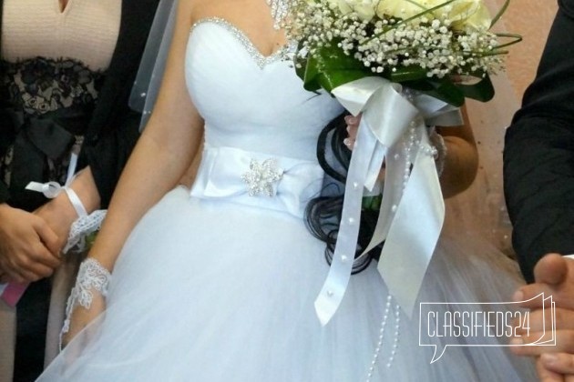 Очень красивое в городе Курск, фото 1, Свадебные платья