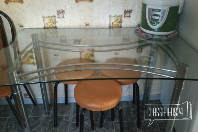 Стеклянный стол в городе Волжск, фото 3, телефон продавца: +7 (961) 376-13-21