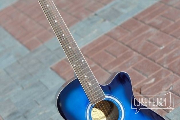 Новая эстрадная гитара синий бёрст в городе Уфа, фото 2, стоимость: 5 200 руб.