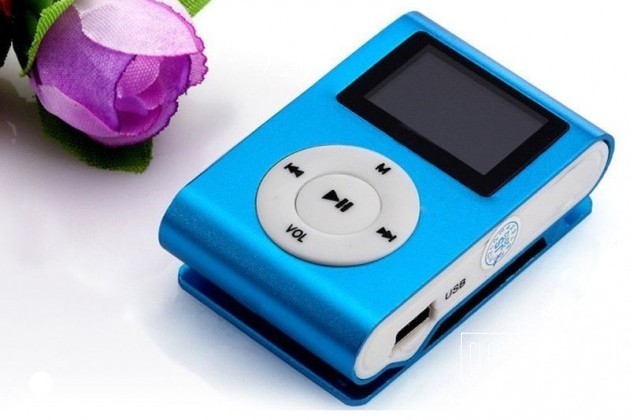 MP3-плеер с дисплеем, клипса, microSD, (без кабеля в городе Ижевск, фото 1, телефон продавца: +7 (982) 797-72-45