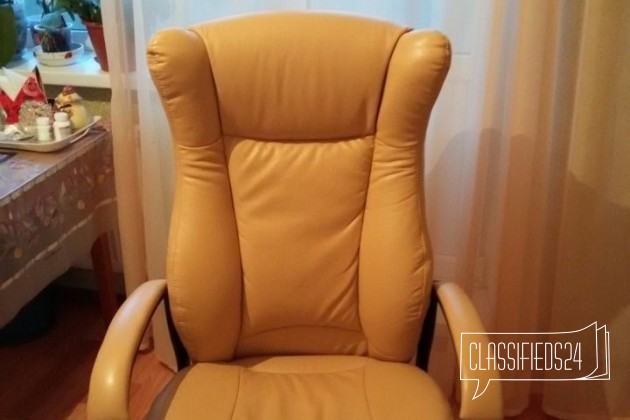 Продам кресло для руководителя в городе Магнитогорск, фото 1, Столы и стулья