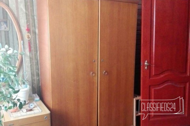 Шкаф в городе Луга, фото 1, стоимость: 2 500 руб.