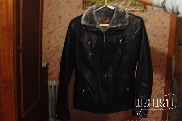 Продам куртку в городе Тутаев, фото 1, Верхняя одежда