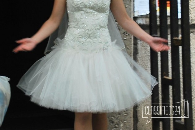Продам свадебное платье в городе Магнитогорск, фото 2, стоимость: 1 000 руб.