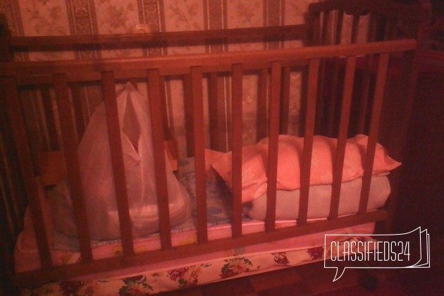 Продам детскую кроватку с матрасом в городе Кострома, фото 2, Детская мебель