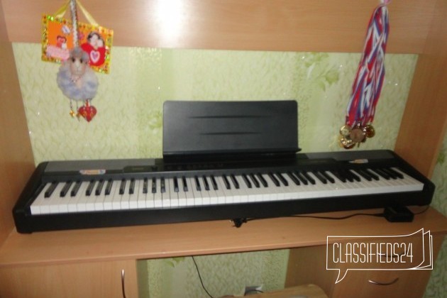 Синтезатор в городе Глазов, фото 1, стоимость: 18 000 руб.