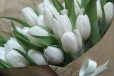 Белые тюльпаны в крафт бумаге в городе Казань, фото 1, Татарстан