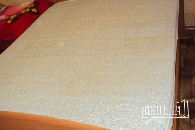 Кровать двухспальная с матрасом в городе Оренбург, фото 1, стоимость: 1 500 руб.