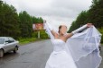 Свадебное платье в городе Бийск, фото 3, стоимость: 3 500 руб.