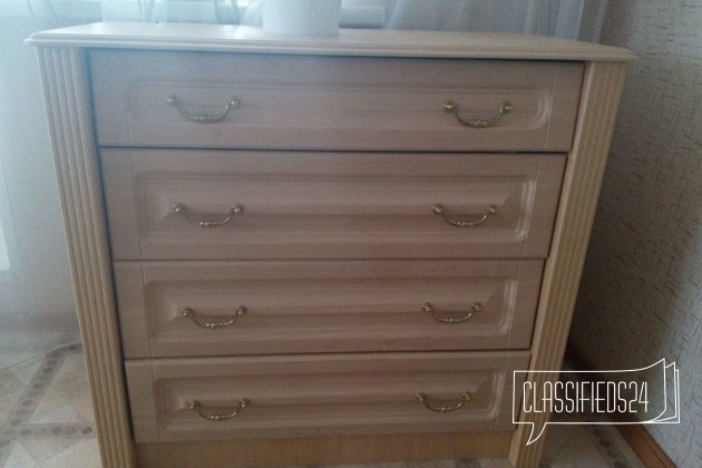 Комод с 4 ящиками в городе Стрежевой, фото 1, стоимость: 3 000 руб.